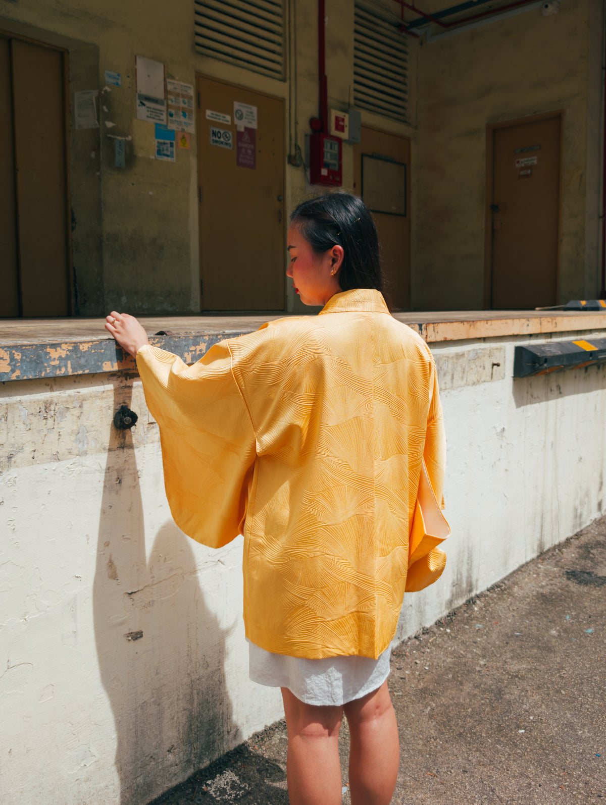 Gold Waves Short Kimono