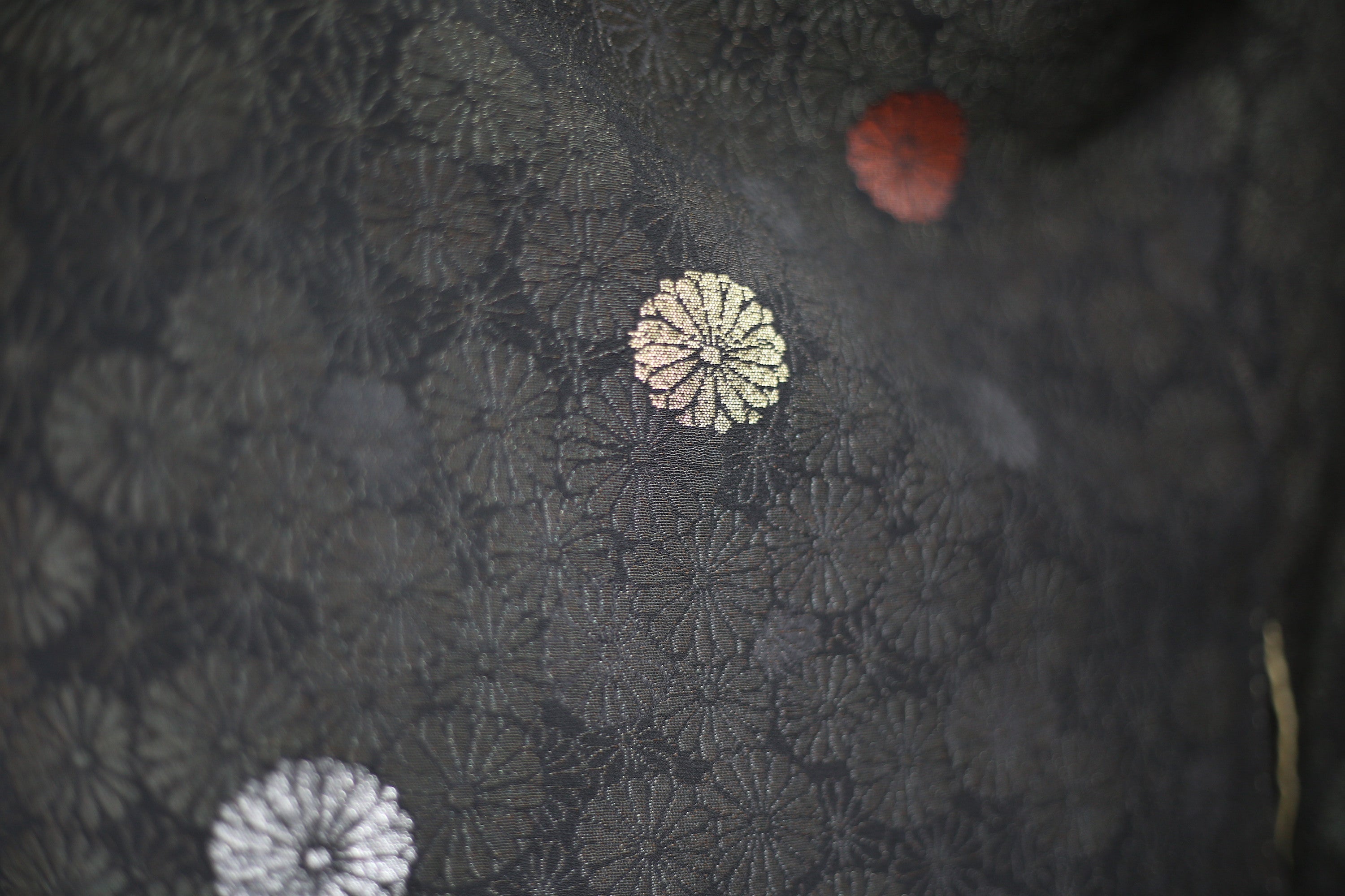 Kikukamon Kimono