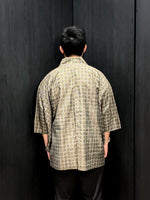 Load image into Gallery viewer, Green Hexagon Short Kimono
