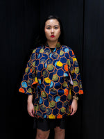 Load image into Gallery viewer, Hexagon Chrysanthemum Short Kimono
